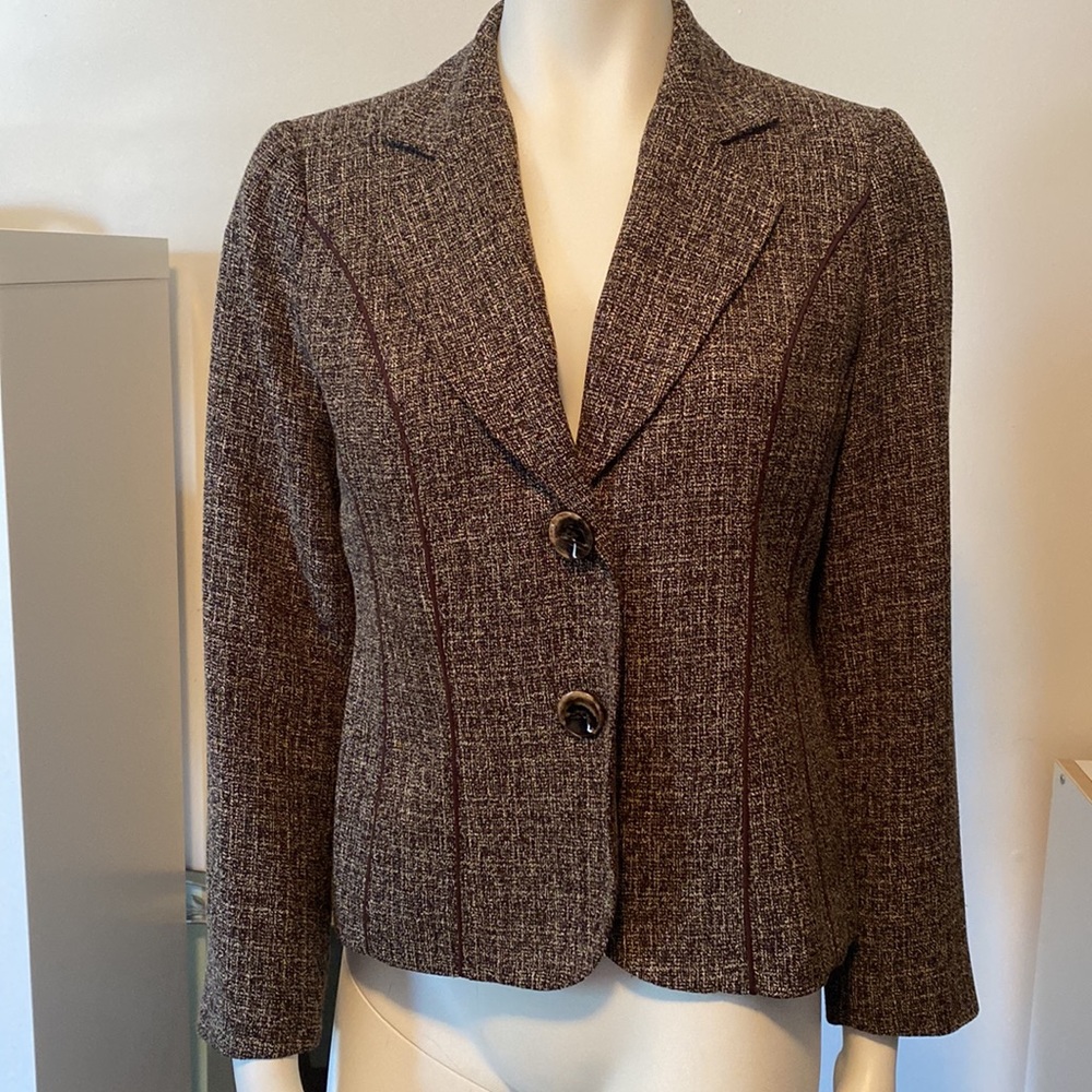 Studio Petites Size 6 exc shape